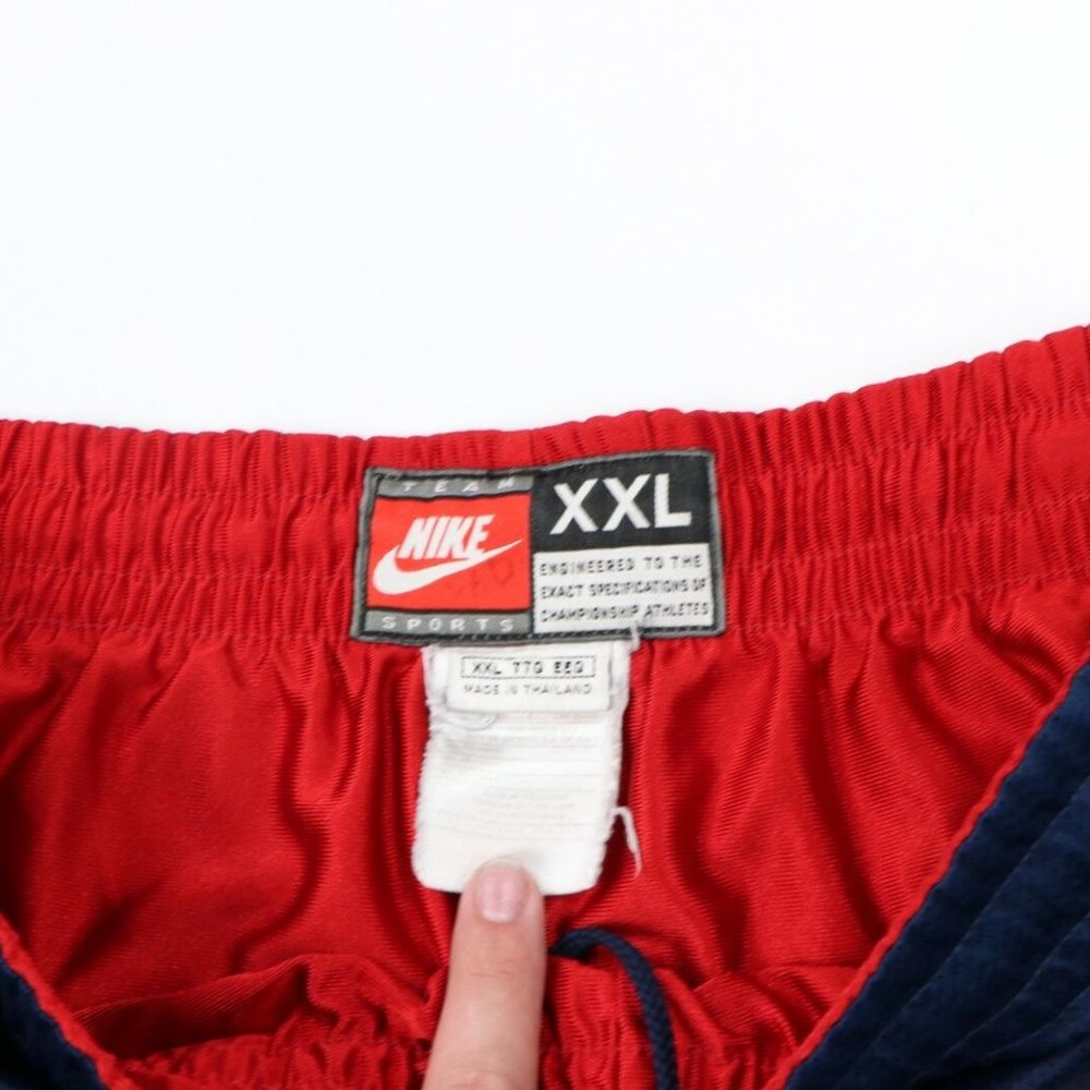 Vtg Nike Travis Scott Reversible Thrashed Shorts - image 4
